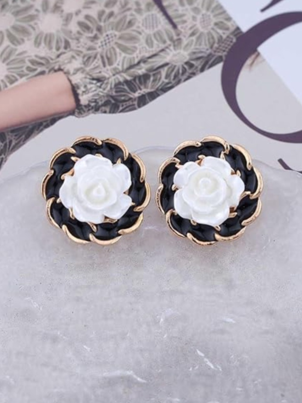 (8) NEW Camellia Rose Flower Black White Gold Tone Earrings